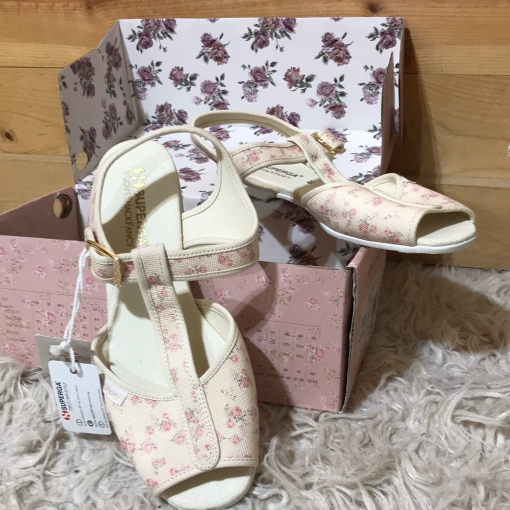 Superga x loveshackfancy floral sandals      NIB  size 9 1/2